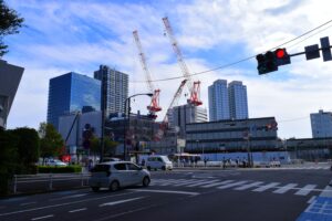 中野駅の周りは再開発が進んでいるので、工事車両も多く行き来してます。ご注意を。