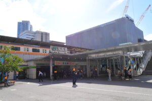 中野駅北口前。